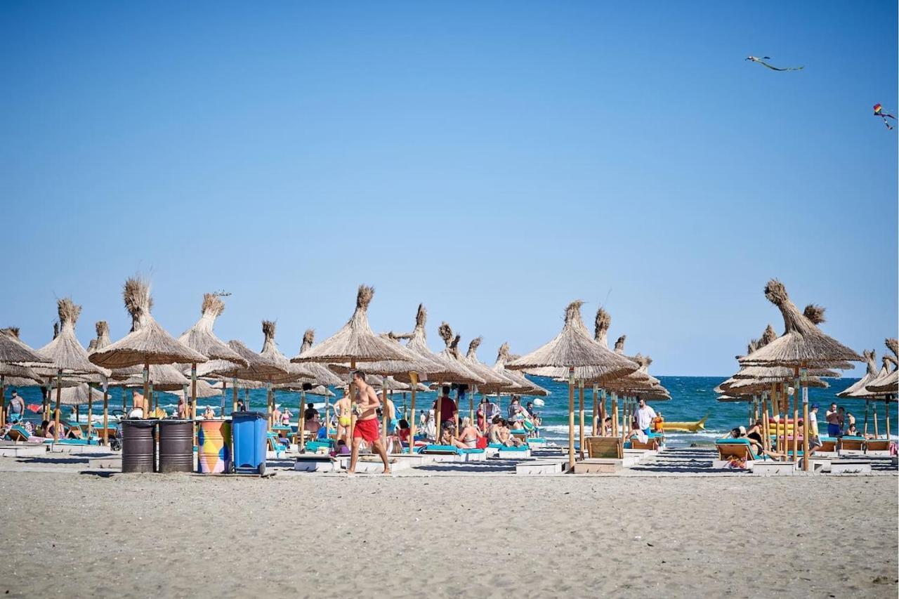 Baby Sea View And Pools Apartment- Mamaia Beach Resort Navodari Dış mekan fotoğraf