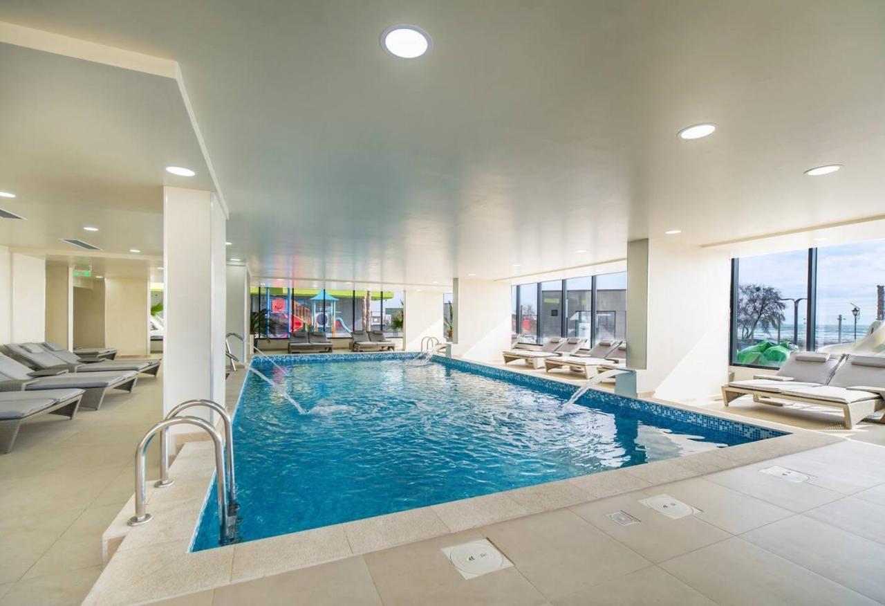 Baby Sea View And Pools Apartment- Mamaia Beach Resort Navodari Dış mekan fotoğraf
