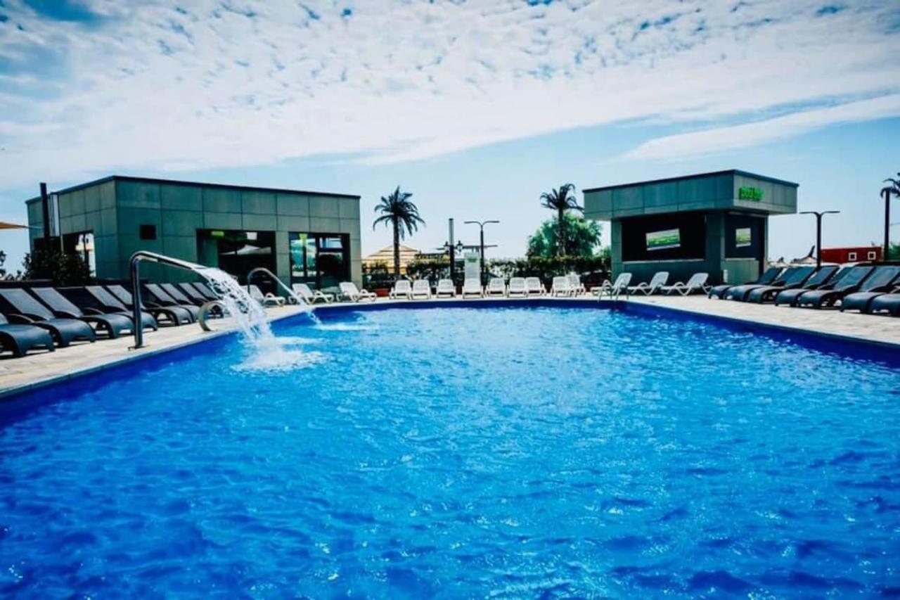 Baby Sea View And Pools Apartment- Mamaia Beach Resort Navodari Dış mekan fotoğraf